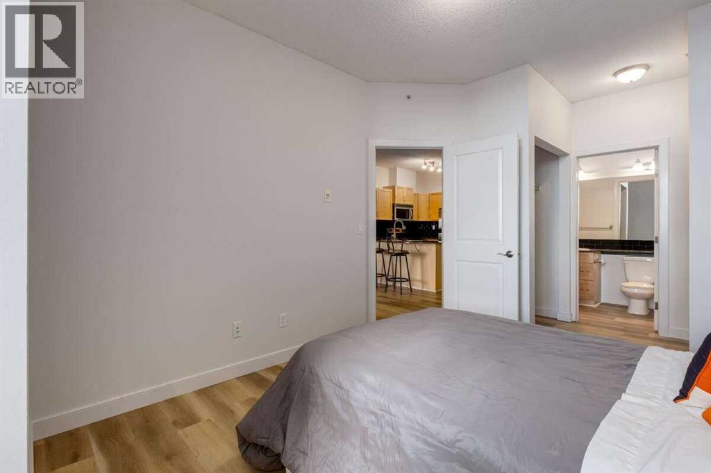 Single Family House for Sale in   Lake Fraser Drive SE Lake Bonavista Calgary 