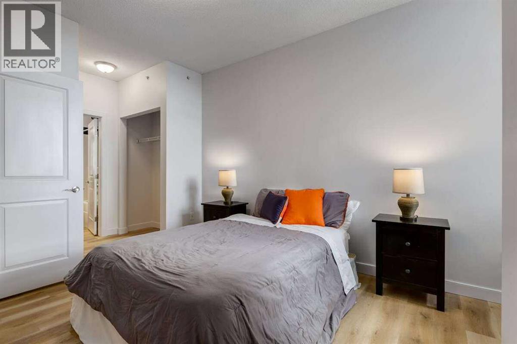 Single Family House for Sale in   Lake Fraser Drive SE Lake Bonavista Calgary 