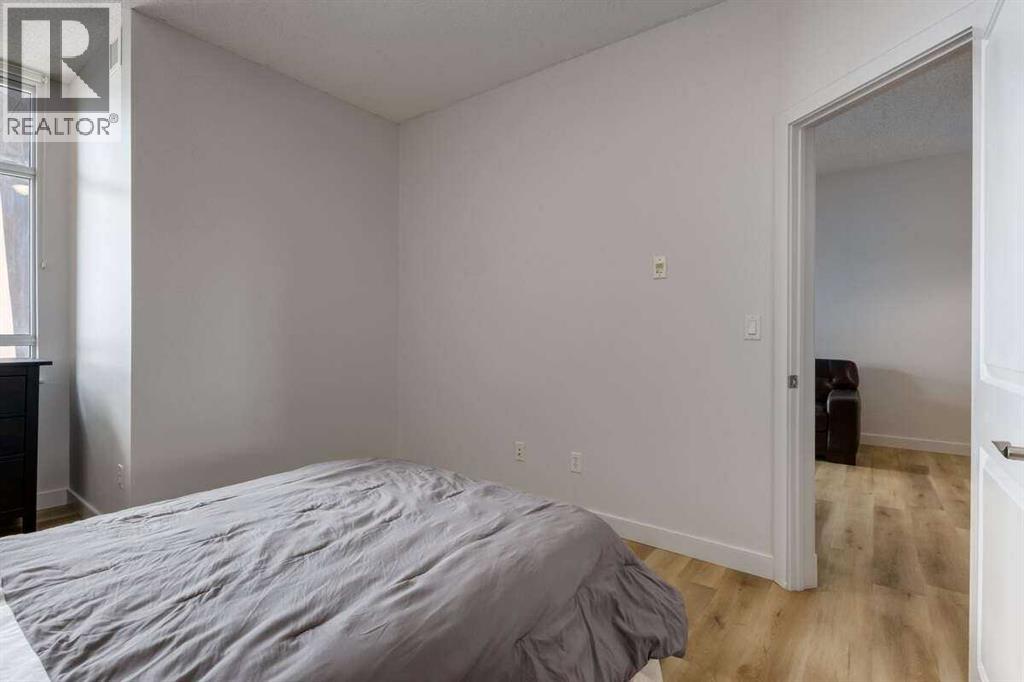 Single Family House for Sale in   Lake Fraser Drive SE Lake Bonavista Calgary 