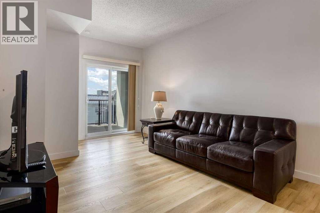 Single Family House for Sale in   Lake Fraser Drive SE Lake Bonavista Calgary 