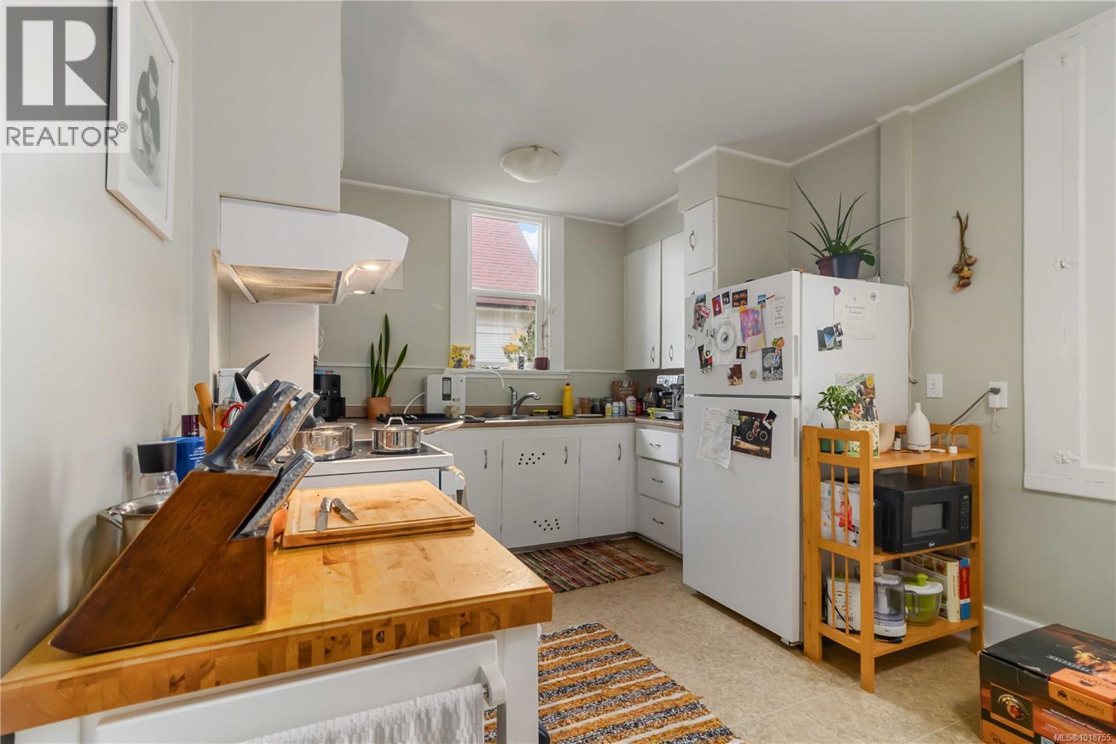  1742 Denman Street, Victoria