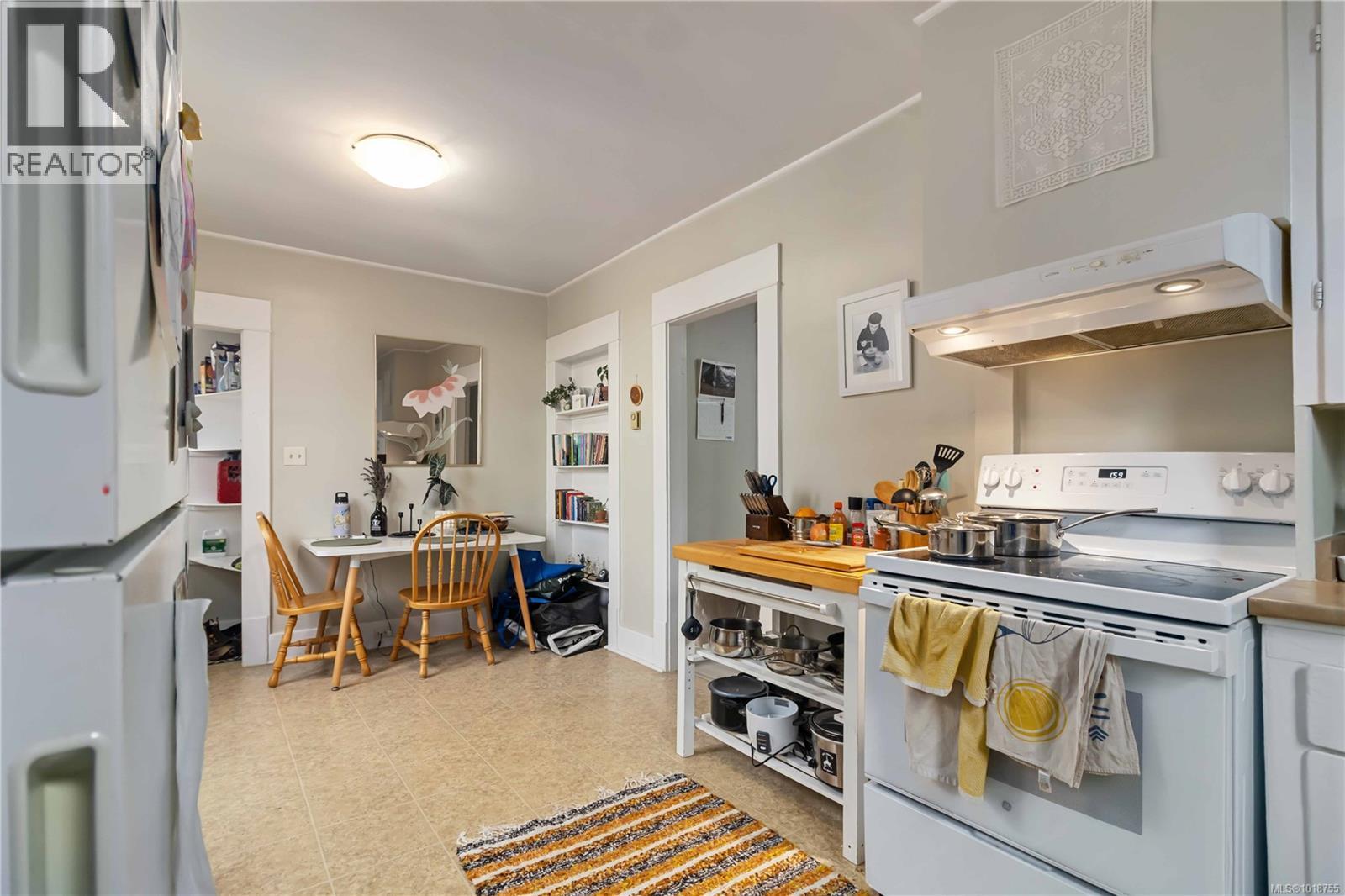  1742 Denman Street, Victoria