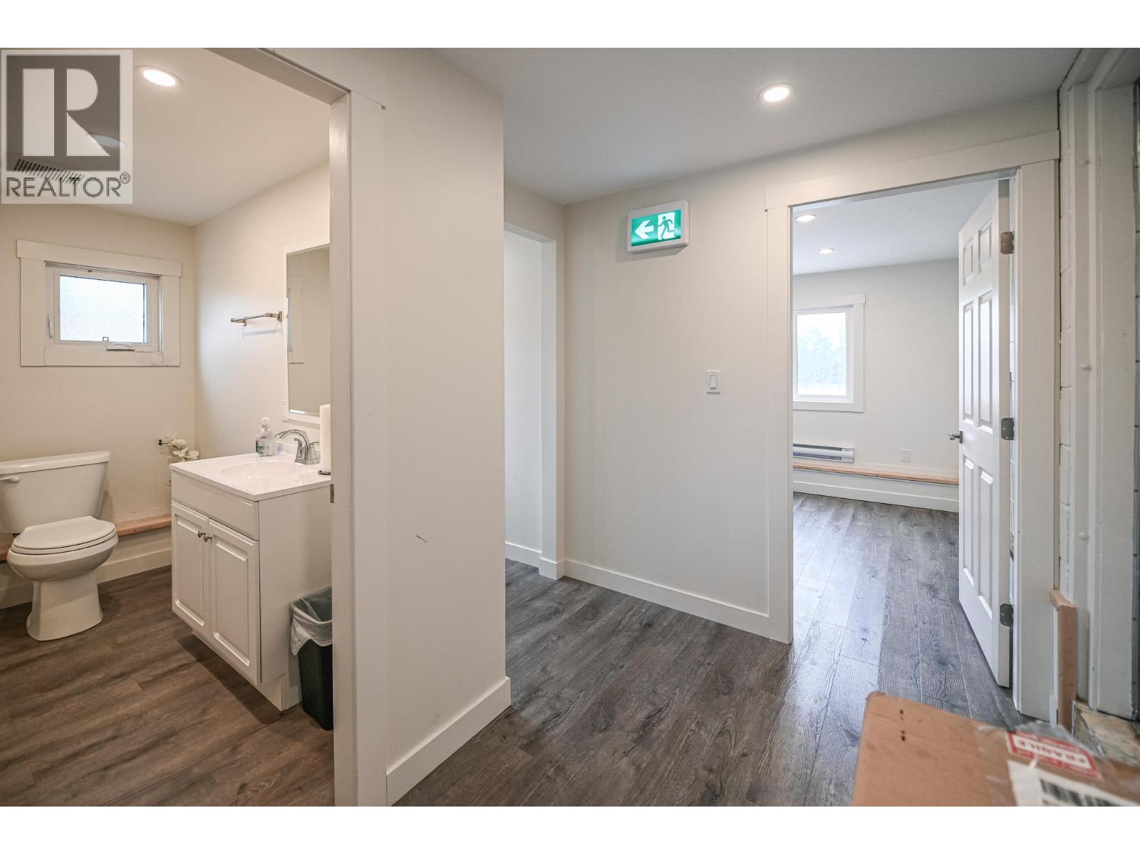  9418 Airport Access Road, Cranbrook