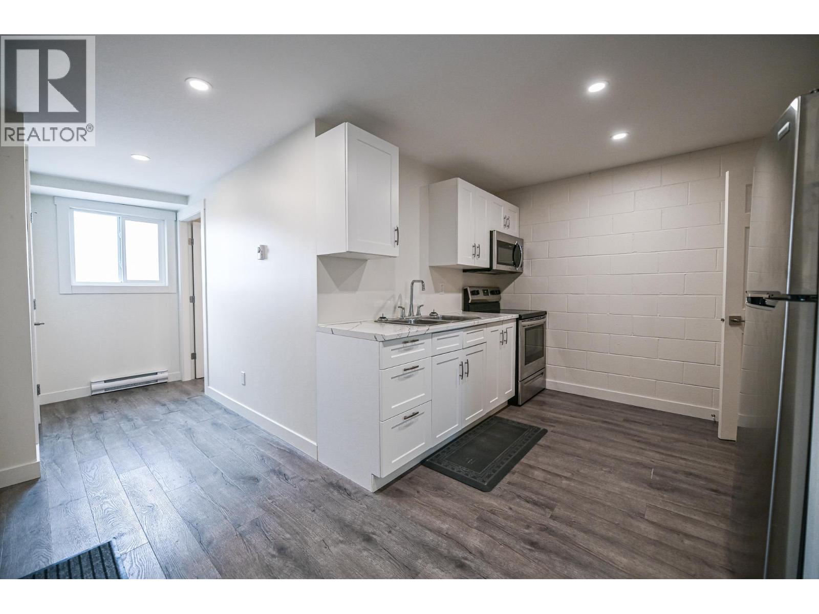  9418 Airport Access Road, Cranbrook