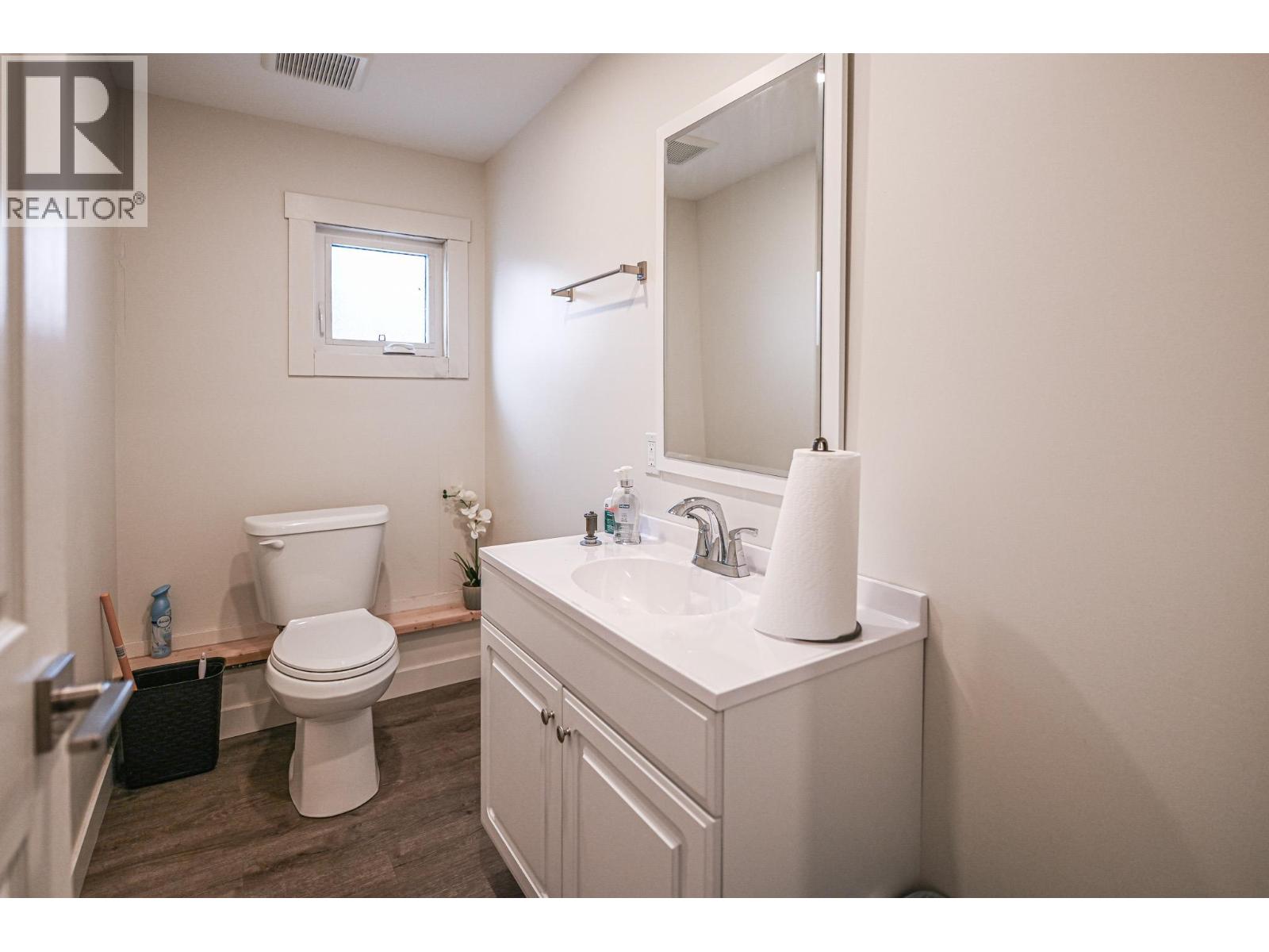  9418 Airport Access Road, Cranbrook