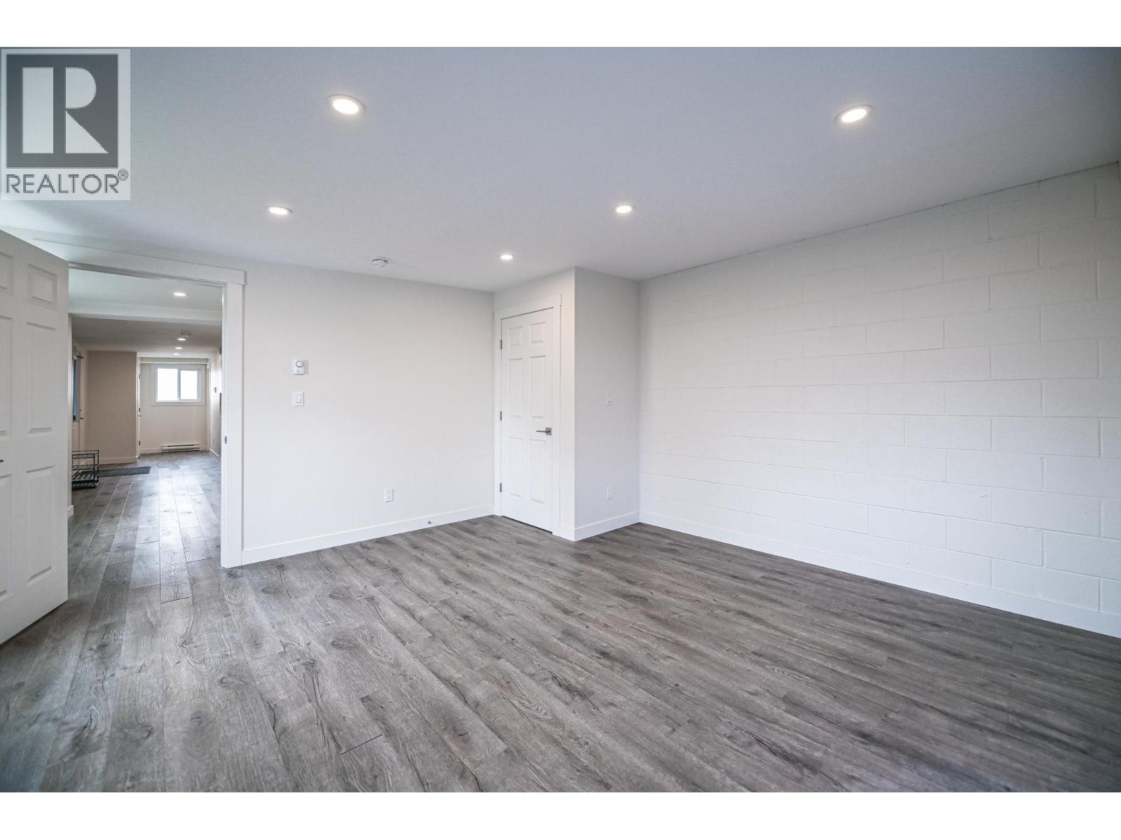  9418 Airport Access Road, Cranbrook