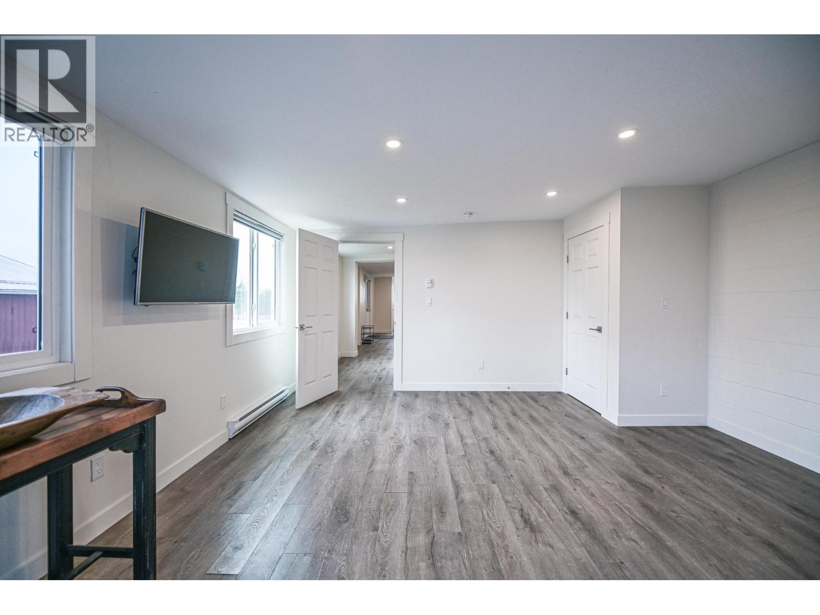  9418 Airport Access Road, Cranbrook