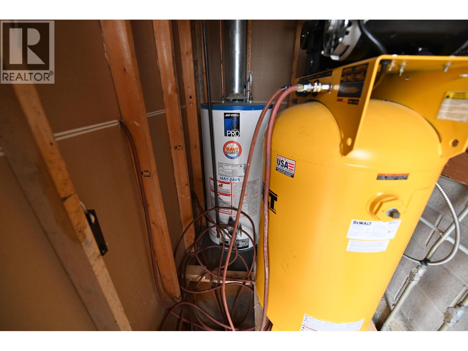  9418 Airport Access Road, Cranbrook