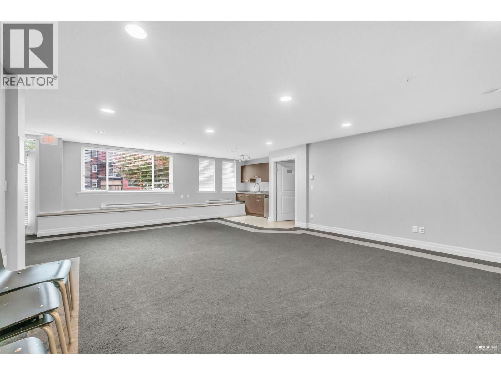 404 2343 ATKINS AVENUE, Port Coquitlam