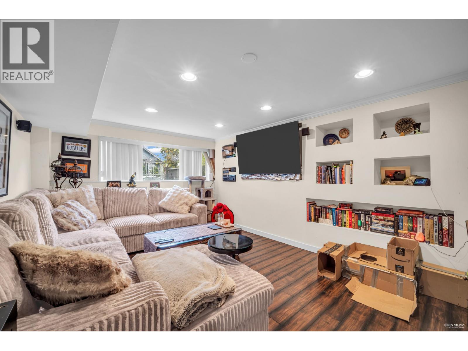 4307 VENABLES STREET, Burnaby