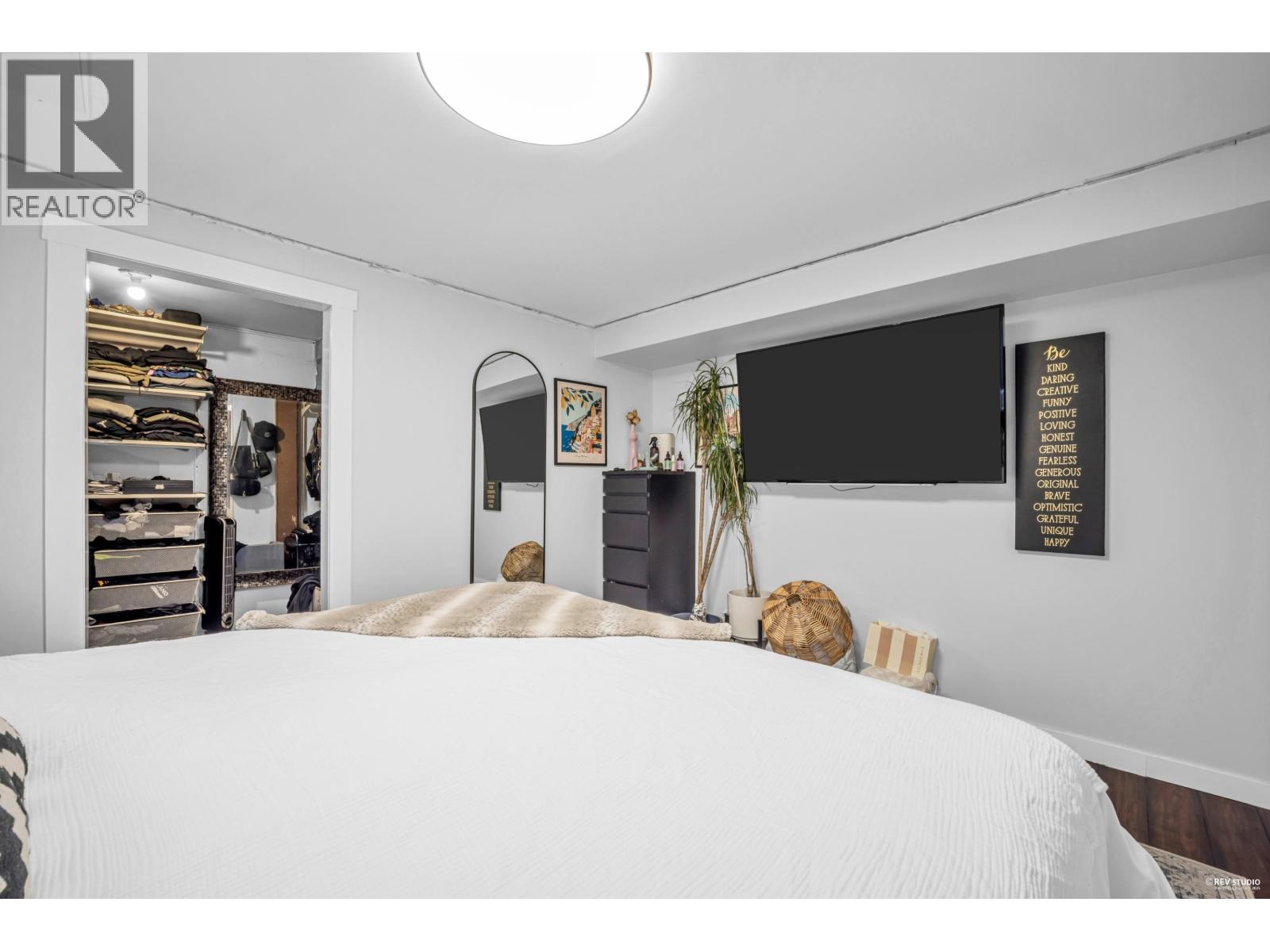 4307 VENABLES STREET, Burnaby