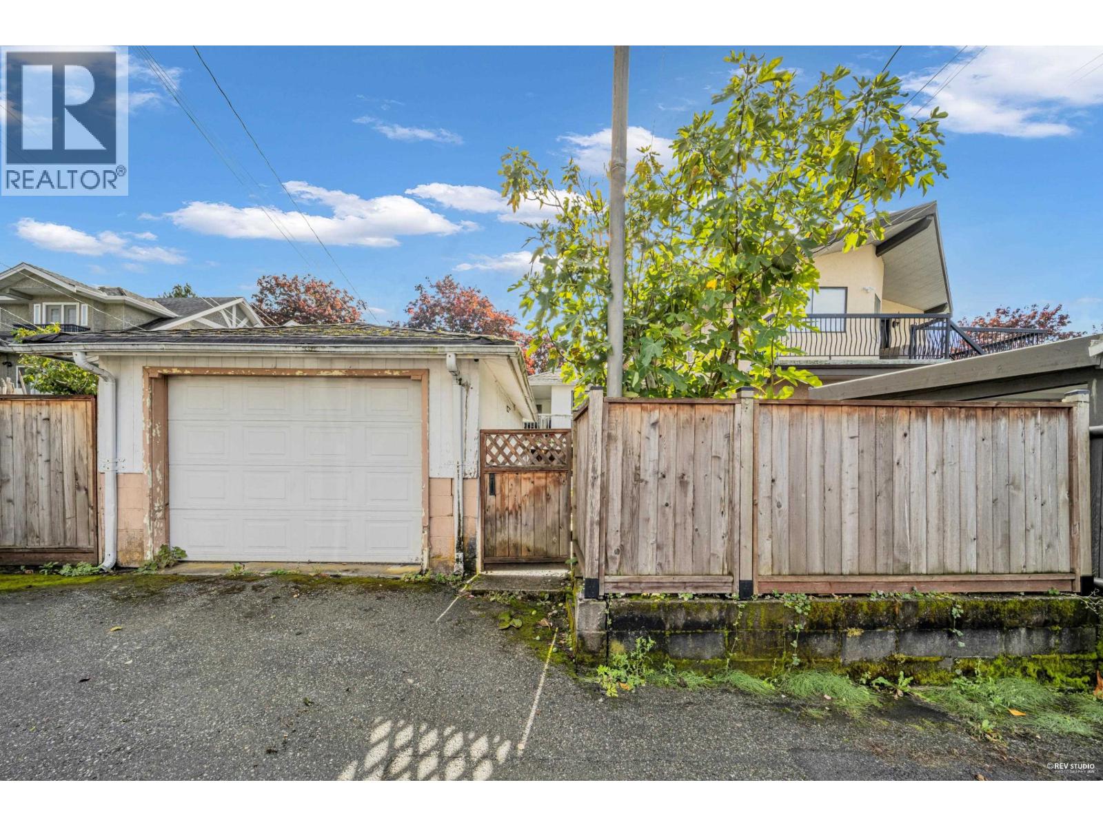 4307 VENABLES STREET, Burnaby