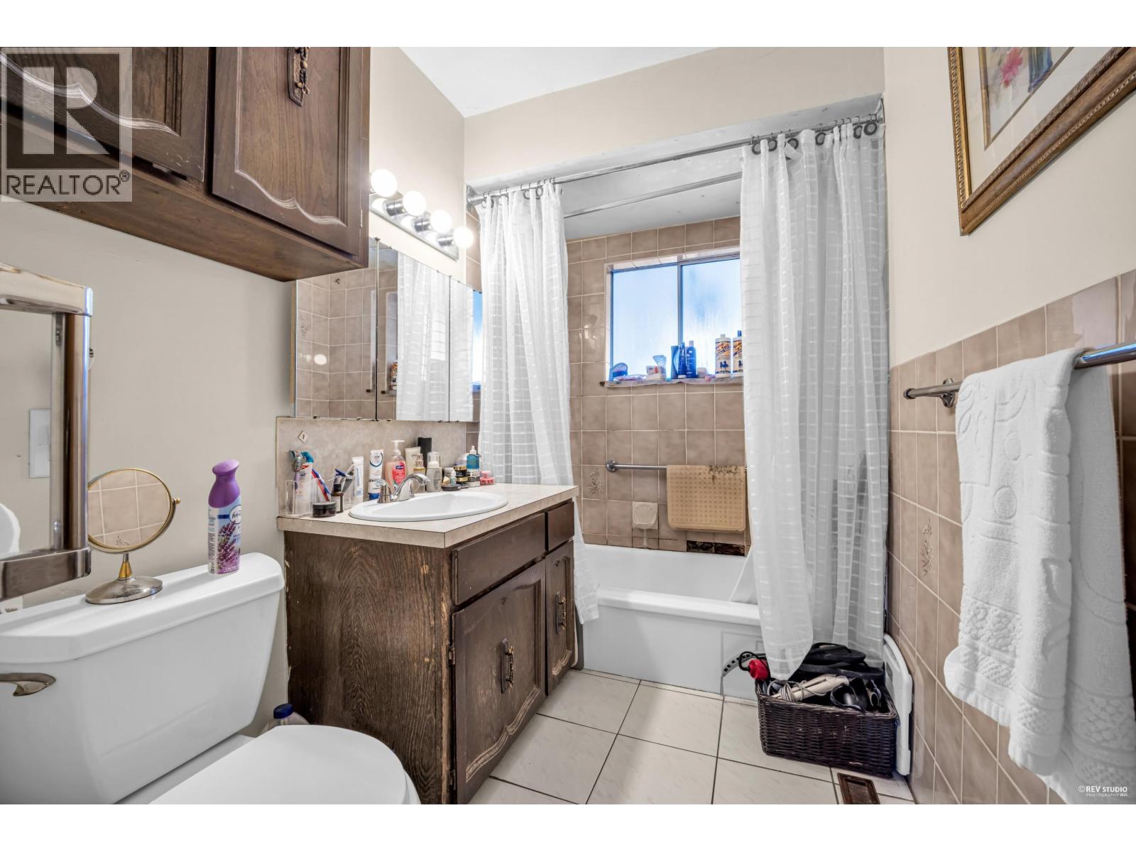 4307 VENABLES STREET, Burnaby