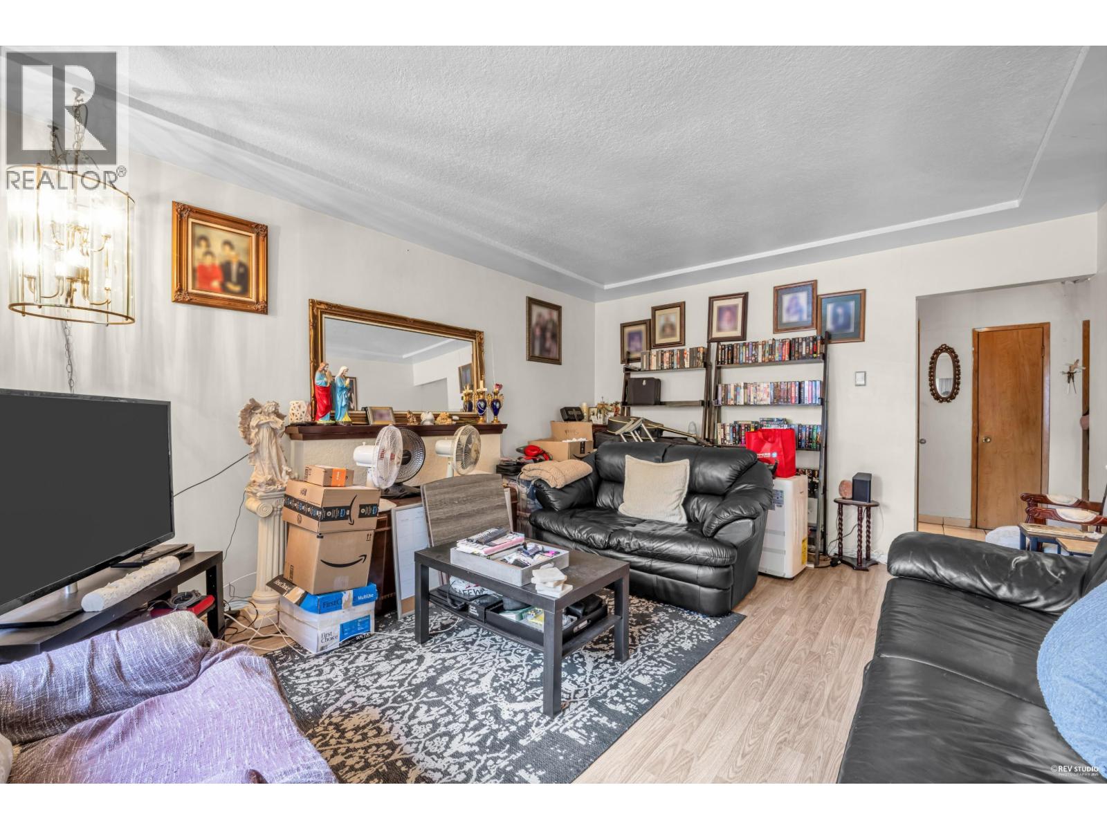 4307 VENABLES STREET, Burnaby