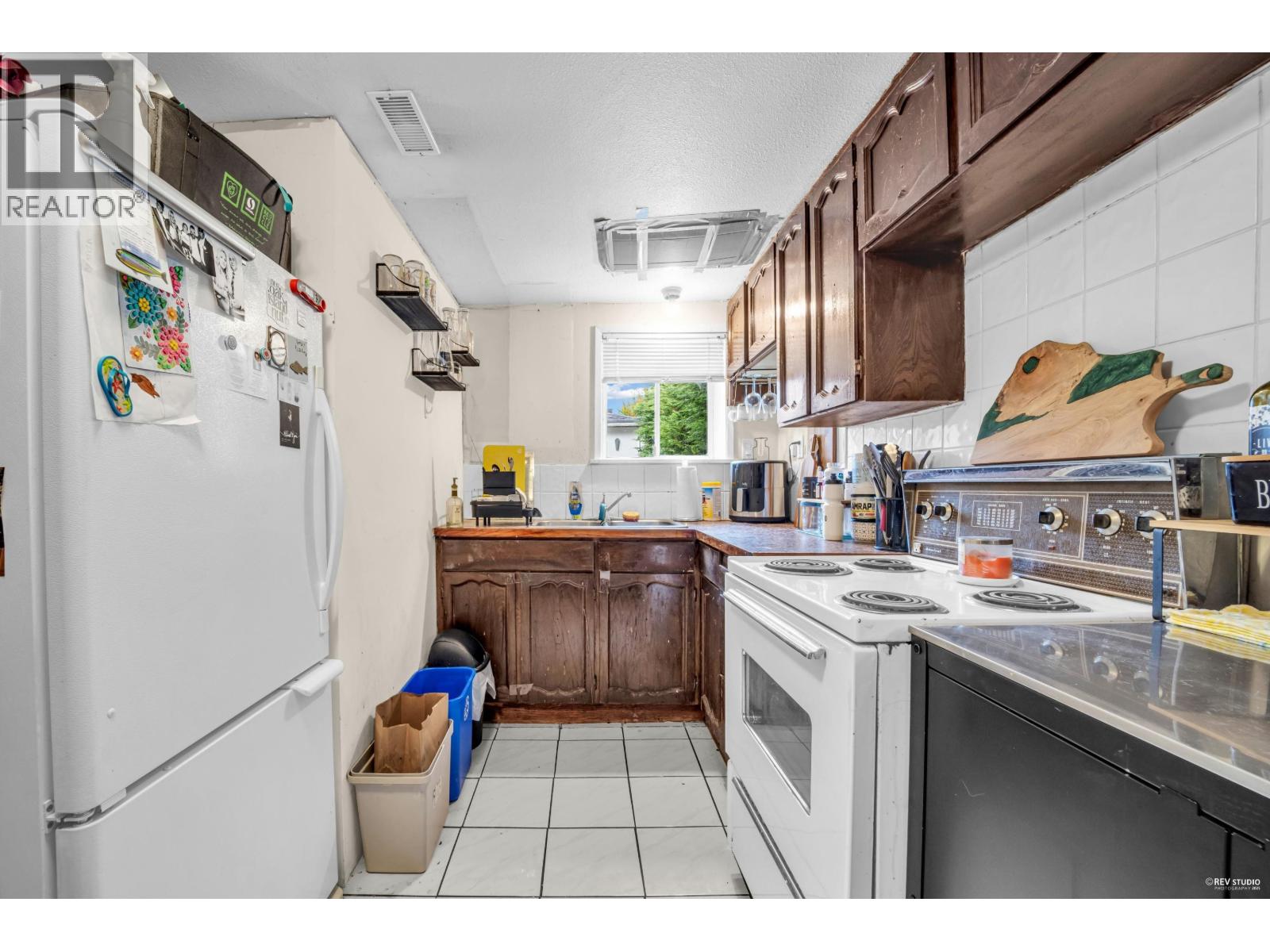 4307 VENABLES STREET, Burnaby