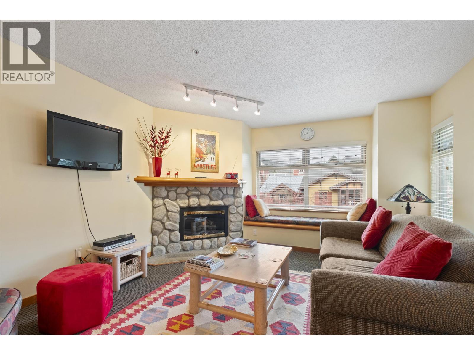 301 2050 LAKE PLACID ROAD, Whistler