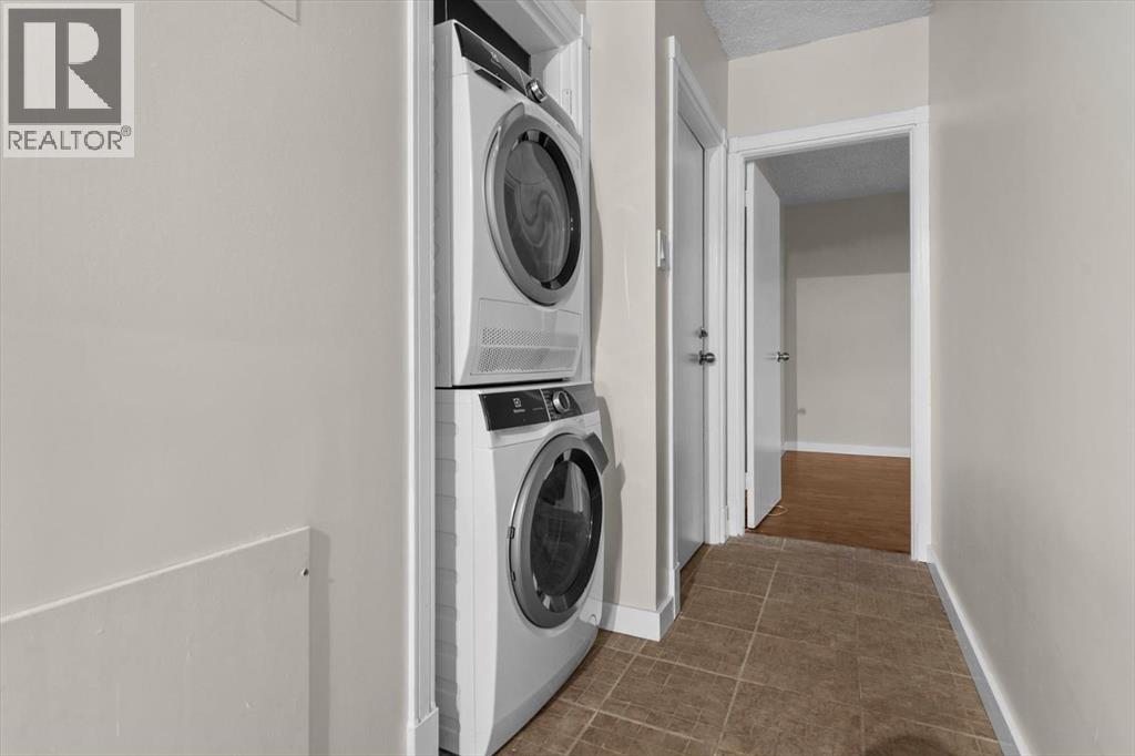 Single Family House for Sale in    Avenue SW Lower Mount Royal Calgary 