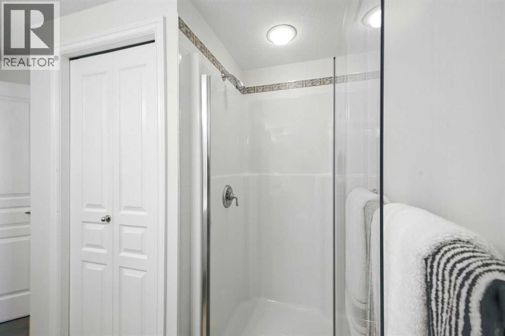 Single Family House for Sale in    Avenue NW Hounsfield Heights/Briar Hill Calgary 