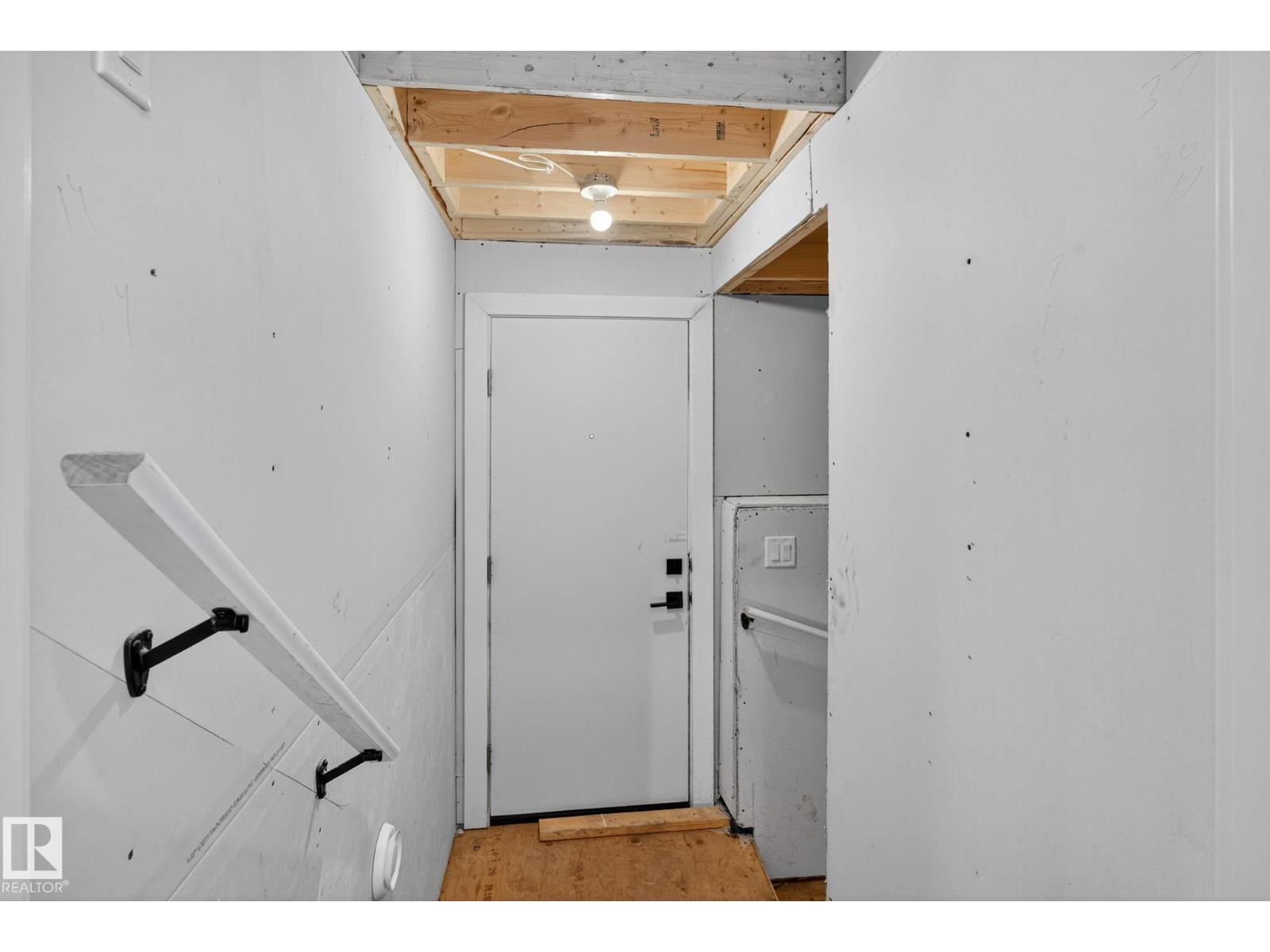 1 Elwyck GA, Spruce Grove