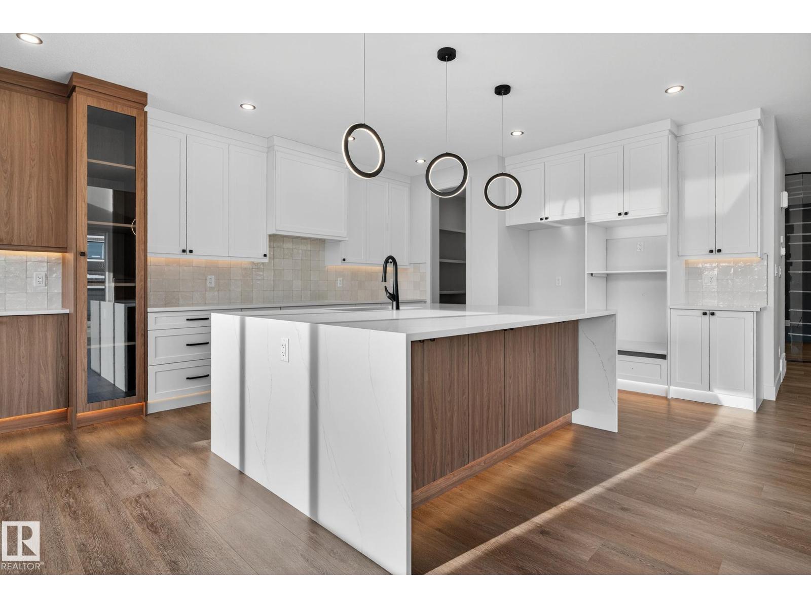 1 Elwyck GA, Spruce Grove