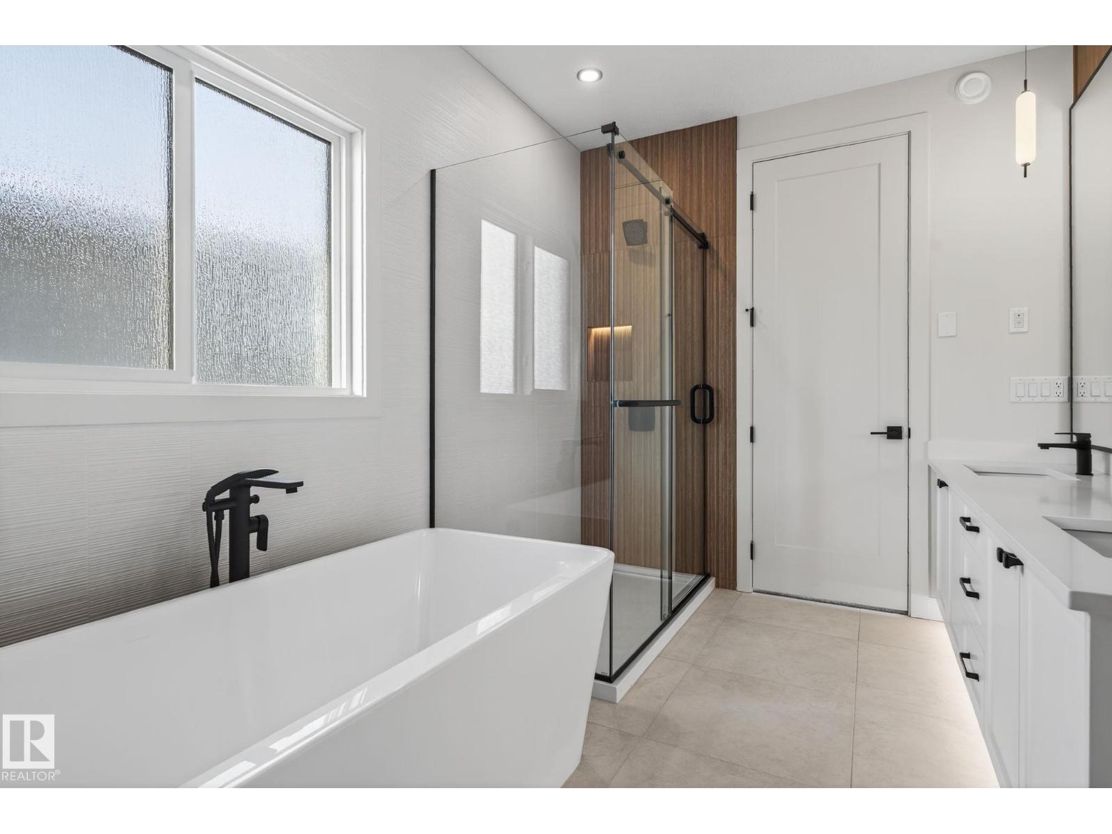 1 Elwyck GA, Spruce Grove