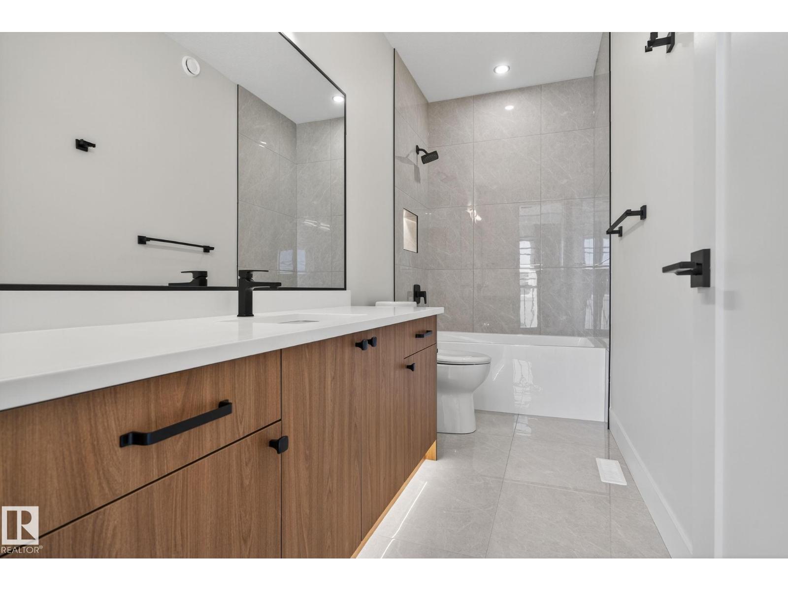 1 Elwyck GA, Spruce Grove