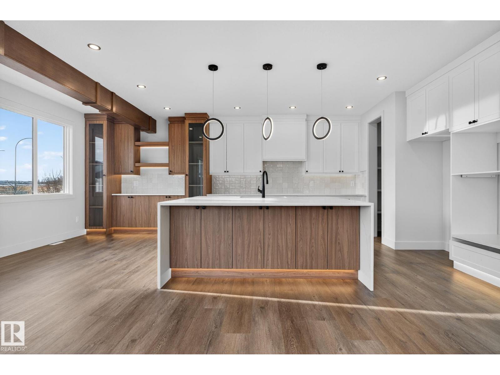 1 Elwyck GA, Spruce Grove