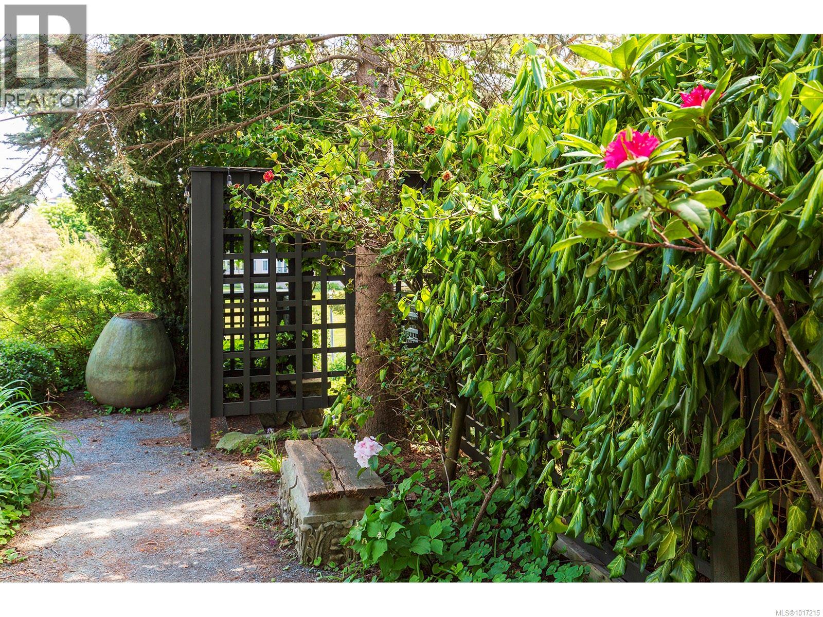  215 Mary Street, Victoria