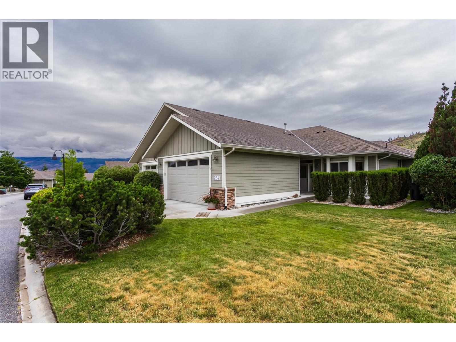 254 4035 Gellatly Road South, West Kelowna