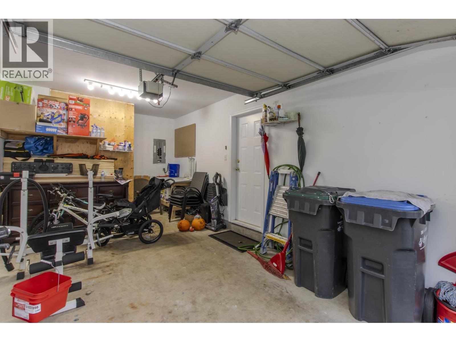 34 39920 GOVERNMENT ROAD, Squamish