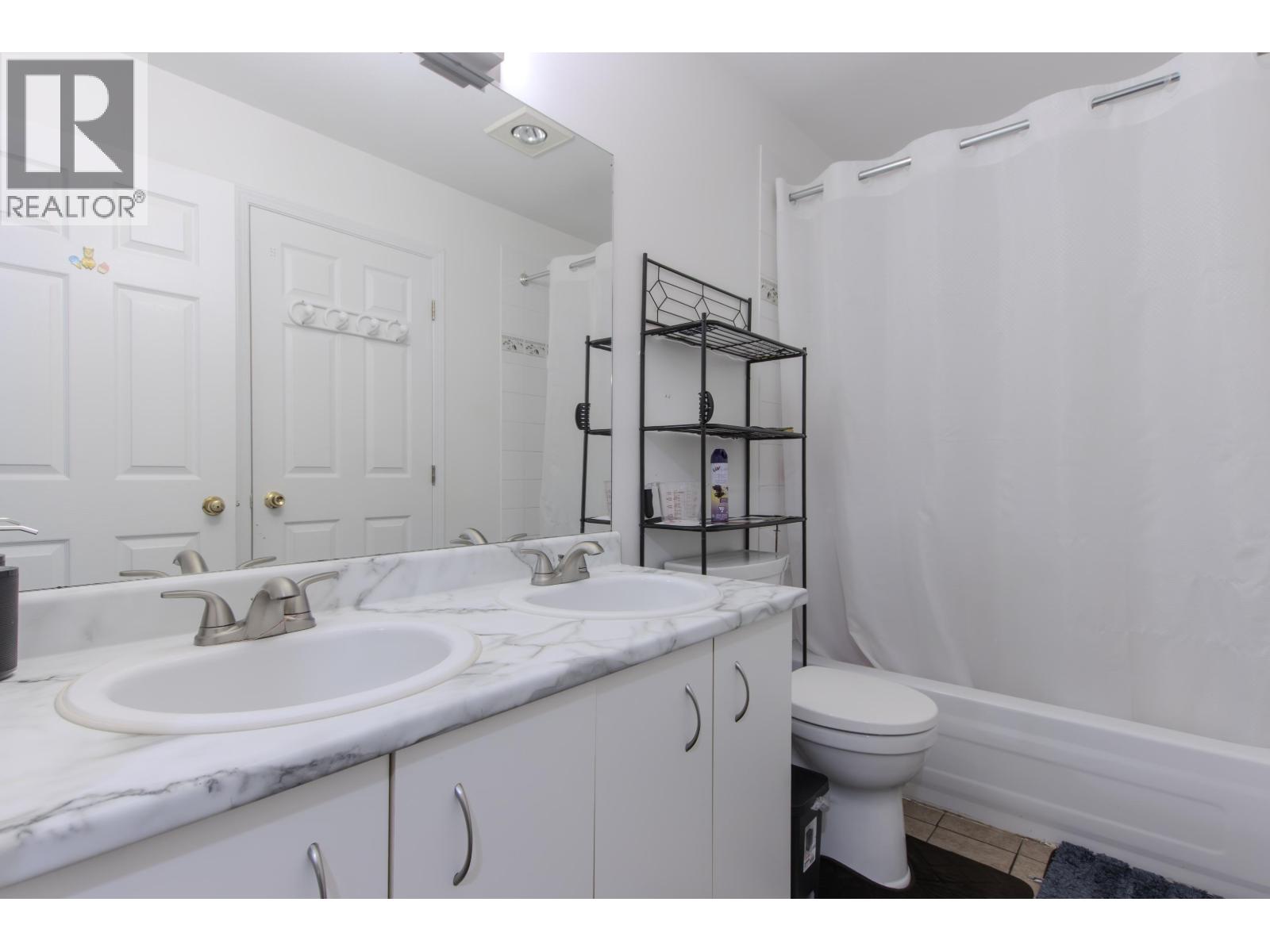 34 39920 GOVERNMENT ROAD, Squamish