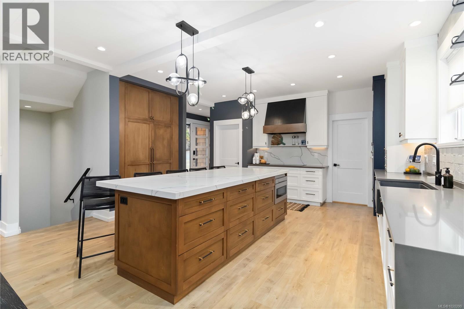 2710 Moncur Rd - 5
