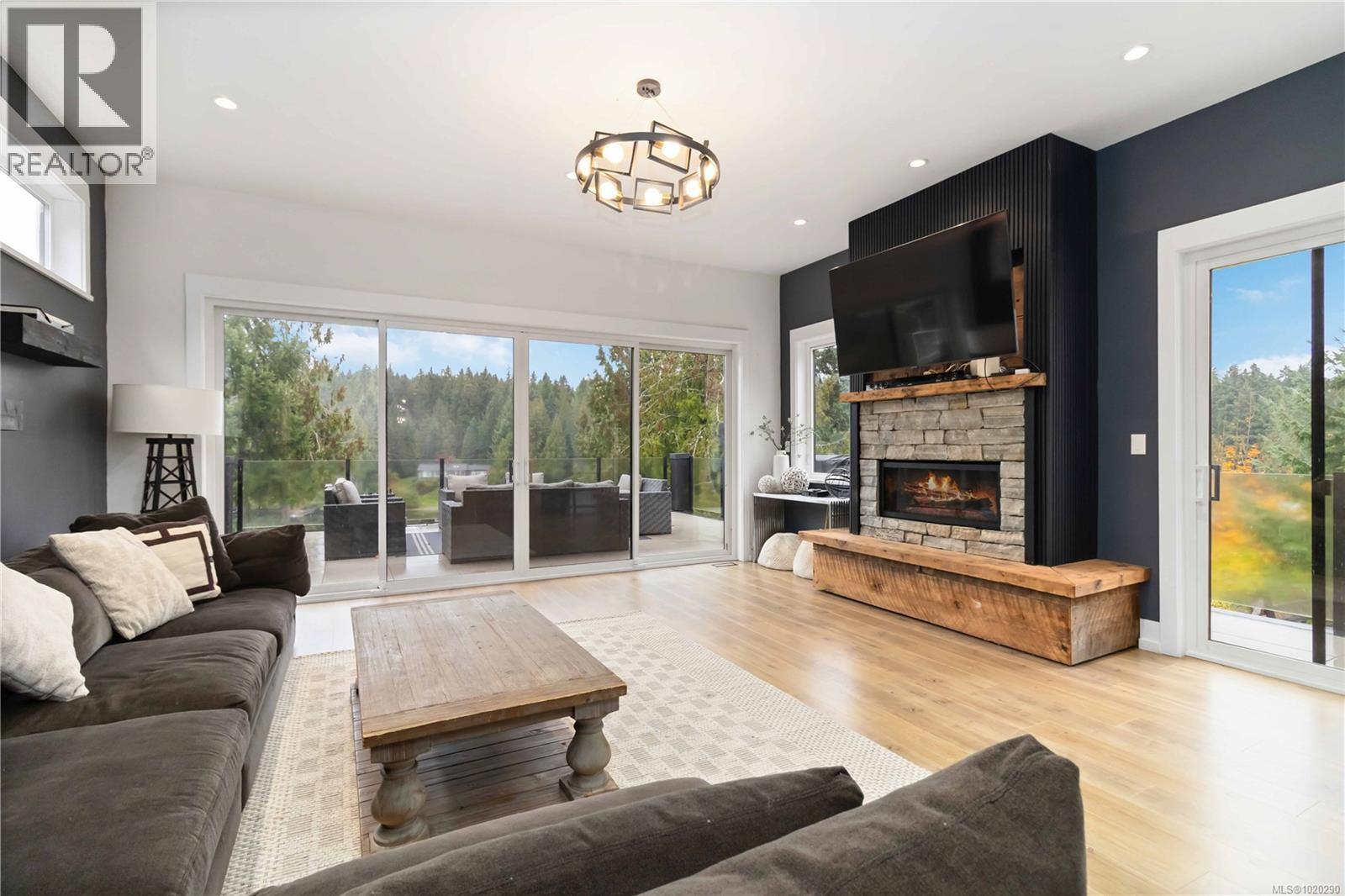 2710 Moncur Rd, Shawnigan Lake