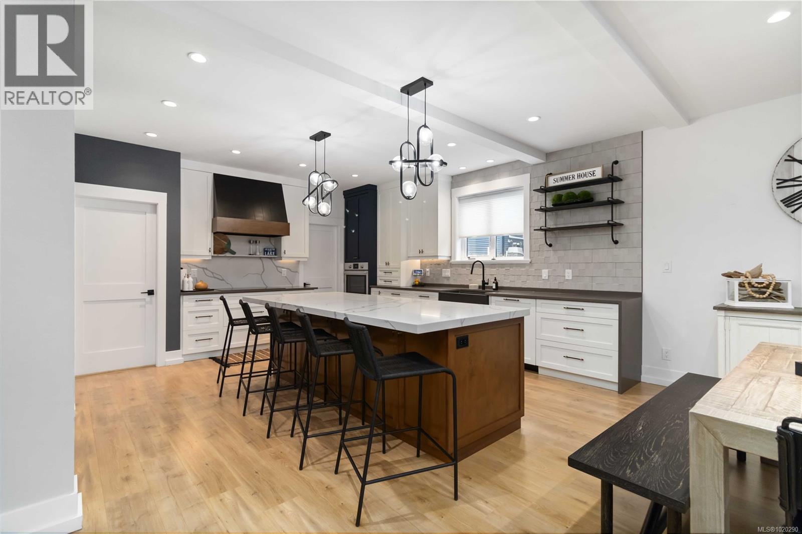 2710 Moncur Rd, Shawnigan Lake