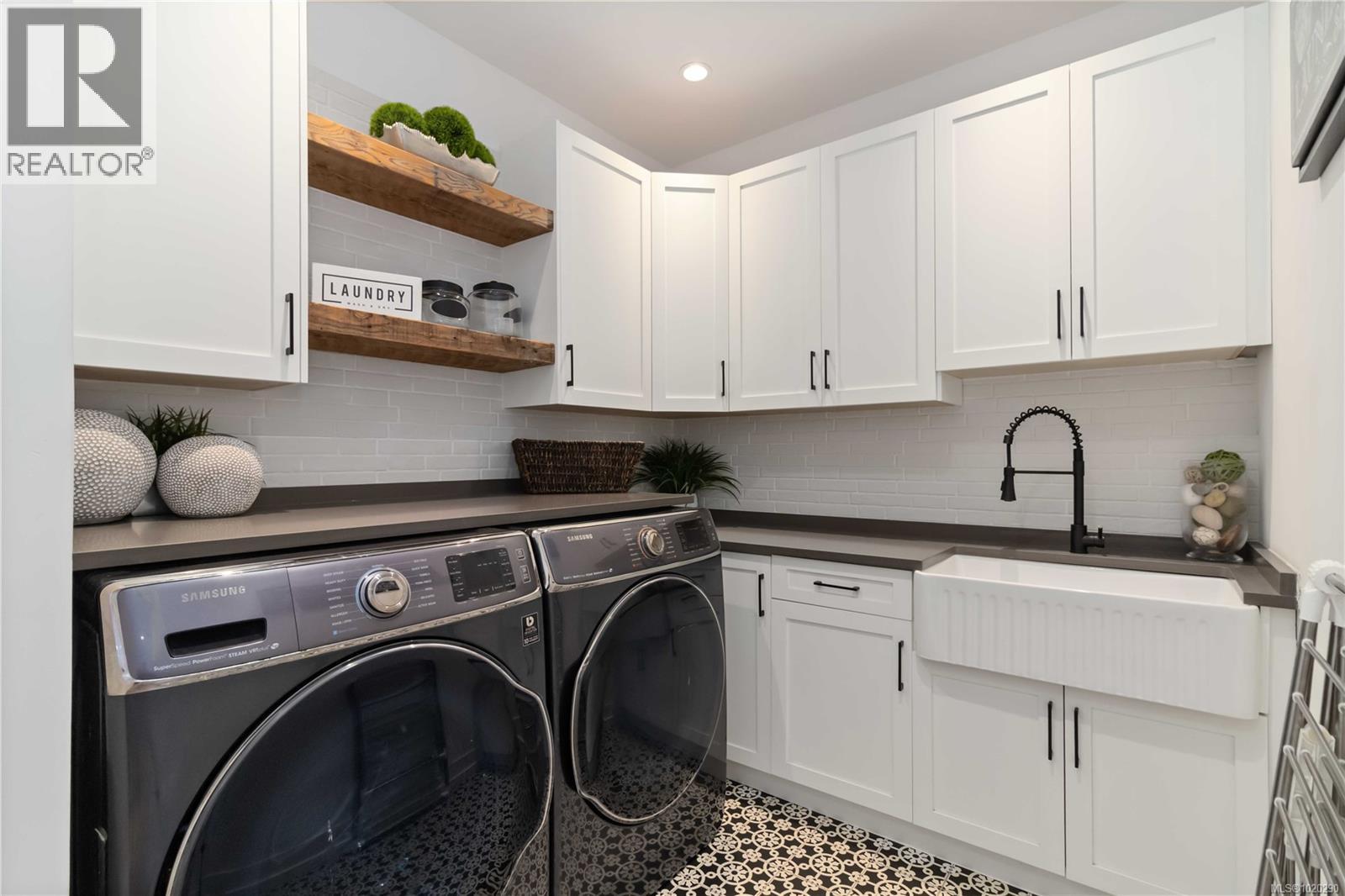 2710 Moncur Rd, Shawnigan Lake