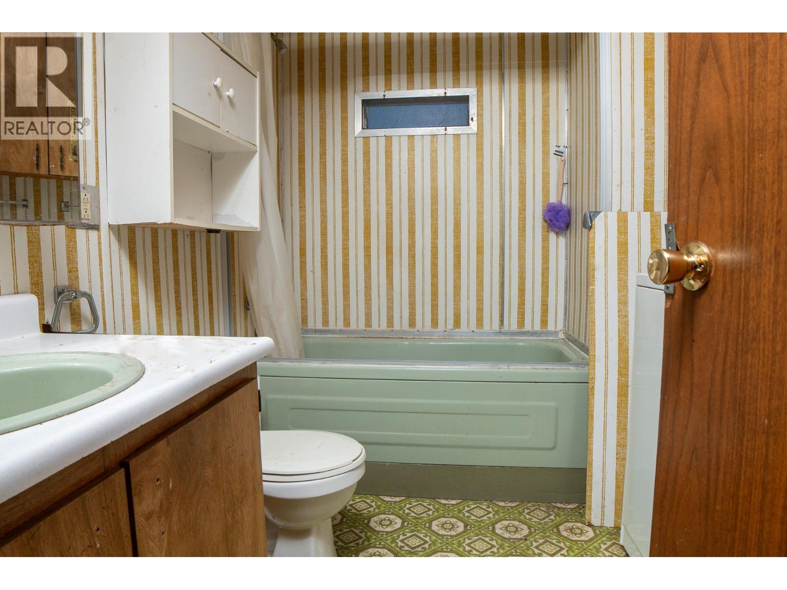 9308 MAIN STREET - 18