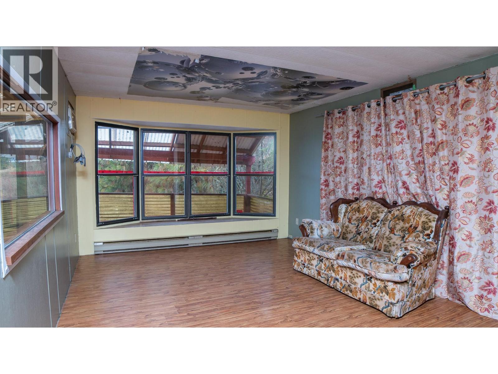 9308 MAIN Street - 4