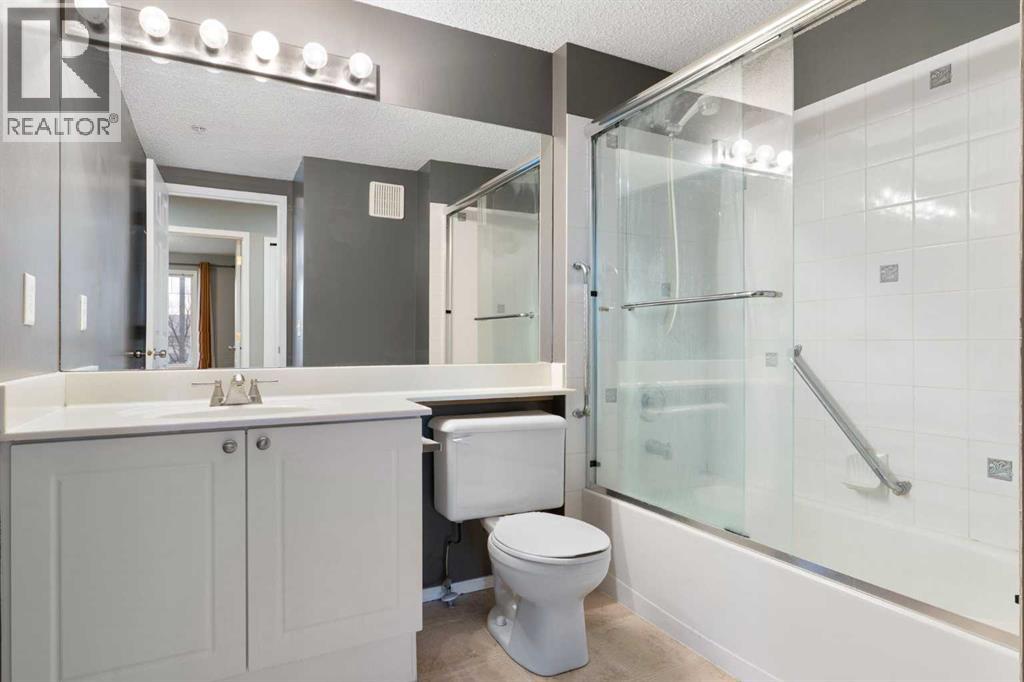 Single Family House for Sale in   Country Village Bay NE Country Hills Village Calgary 