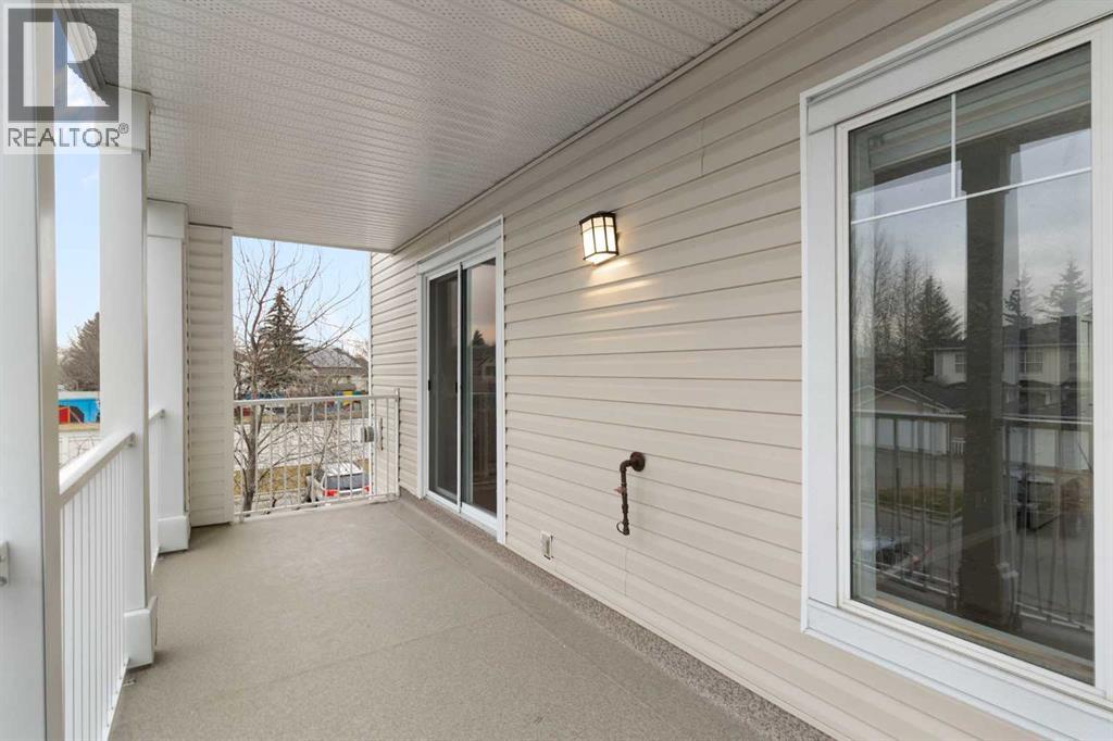 Single Family House for Sale in   Country Village Bay NE Country Hills Village Calgary 