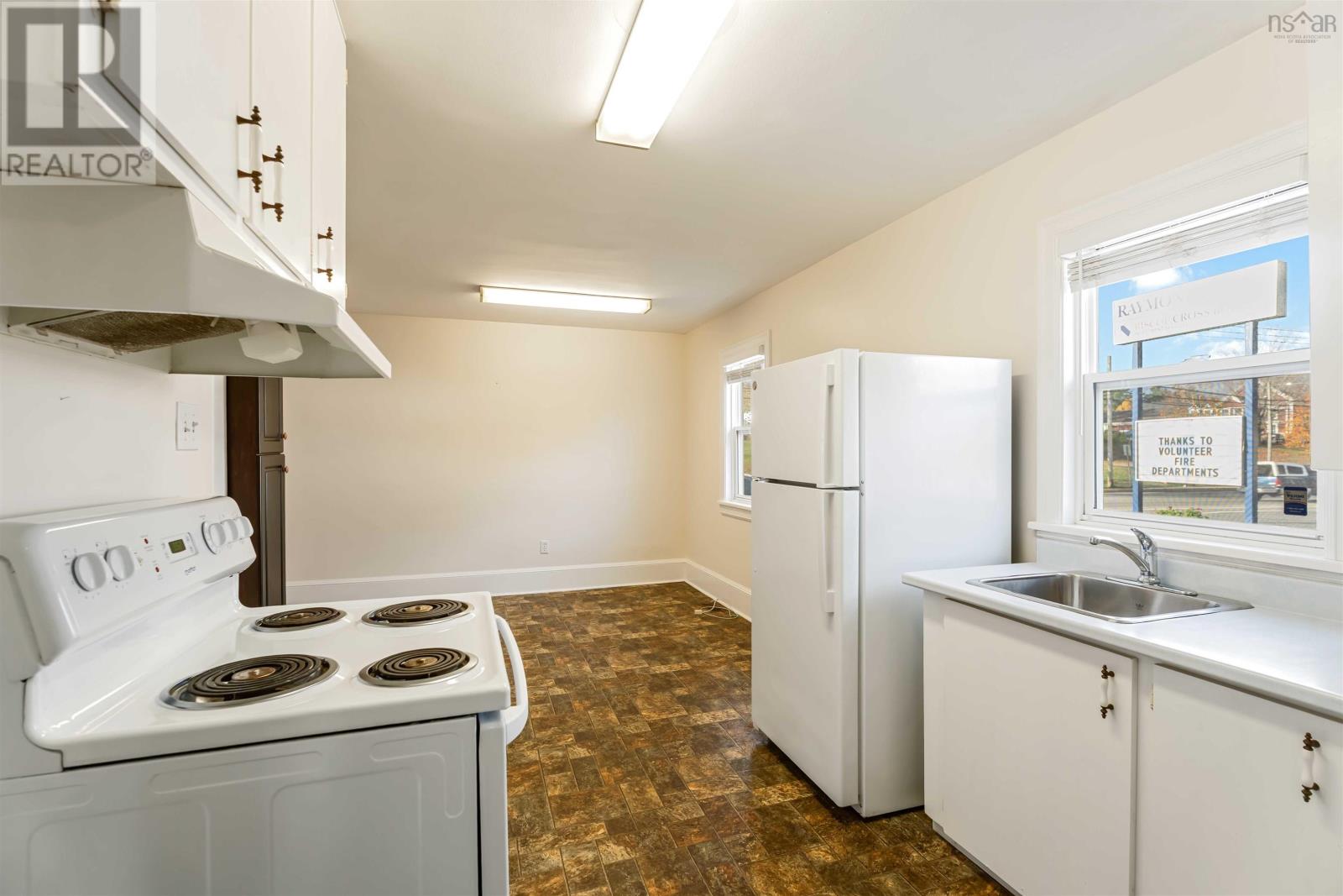 Property 15 of 47 of 8911 Commercial Street