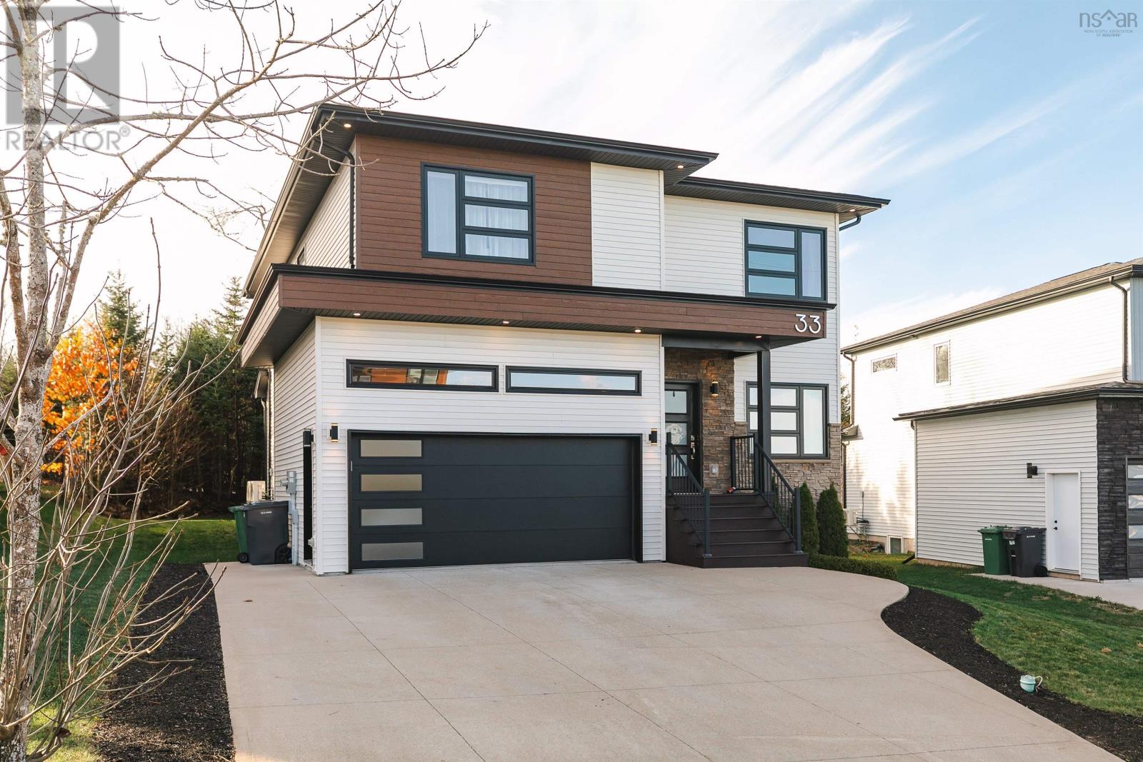 Property 2 of 51 of 33 Merlot Court