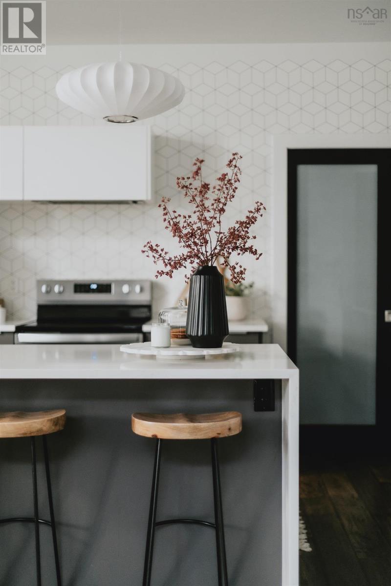 Property 26 of 51 of 33 Merlot Court