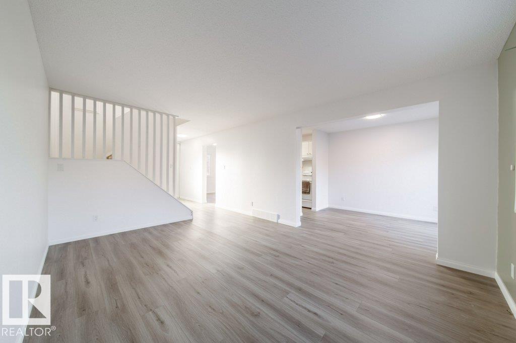 68 GREAT OAKS, Sherwood Park