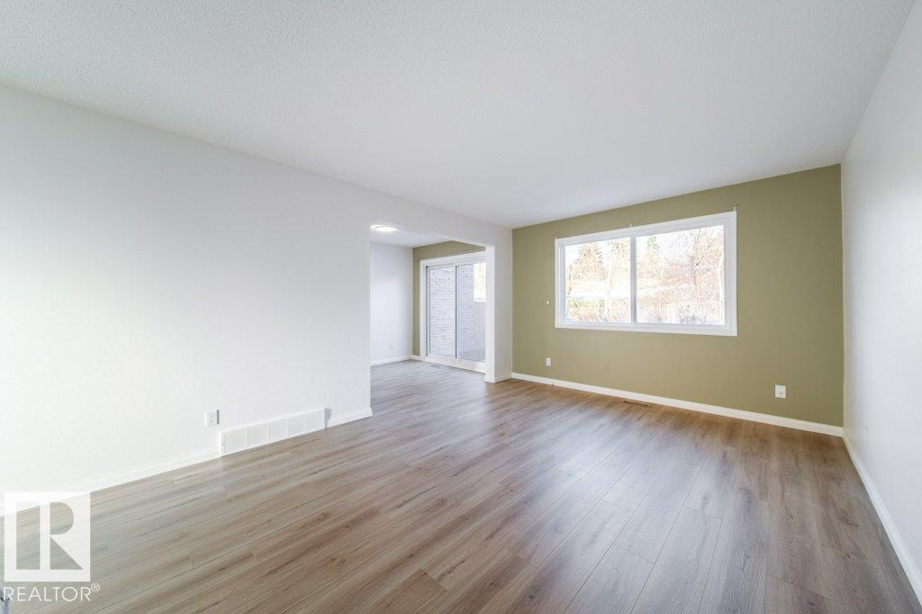 68 GREAT OAKS, Sherwood Park