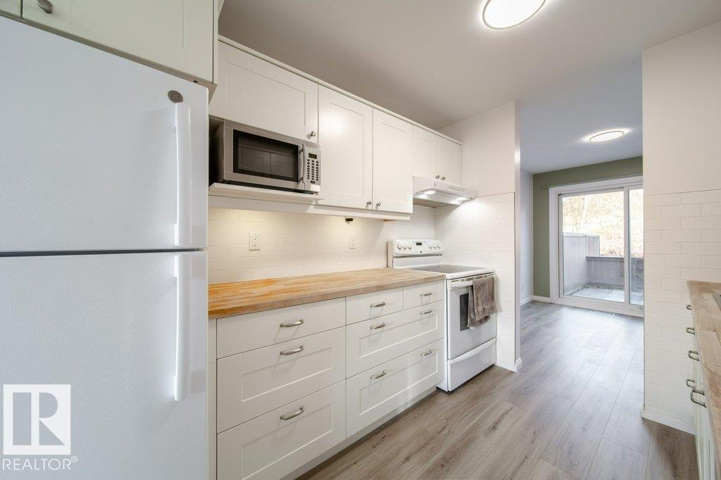 68 GREAT OAKS, Sherwood Park