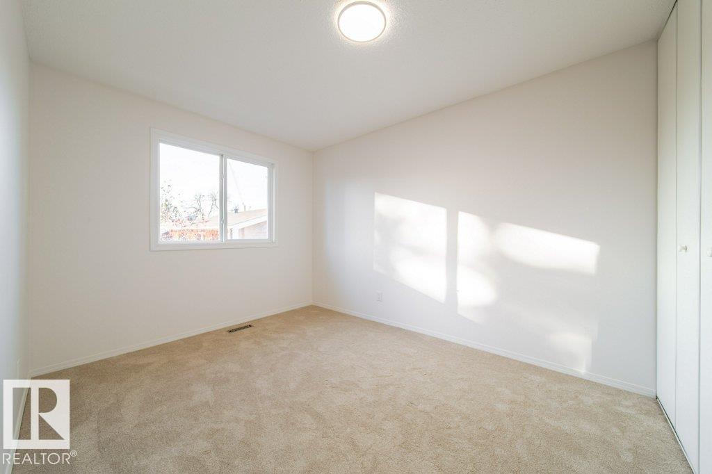 68 GREAT OAKS, Sherwood Park