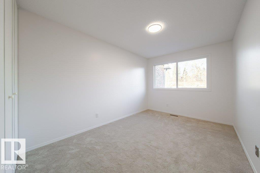 68 GREAT OAKS, Sherwood Park