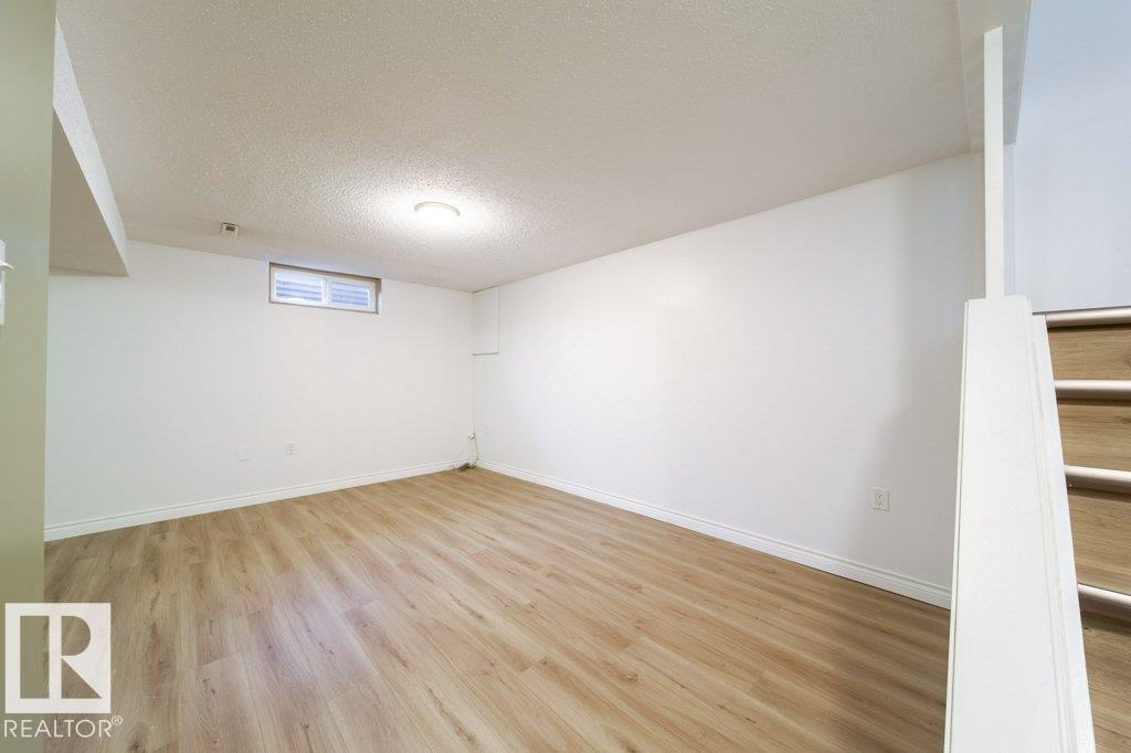 68 GREAT OAKS, Sherwood Park