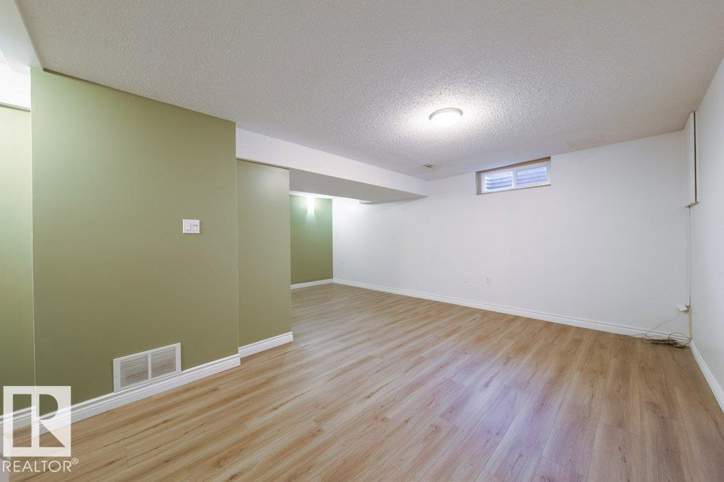 68 GREAT OAKS, Sherwood Park