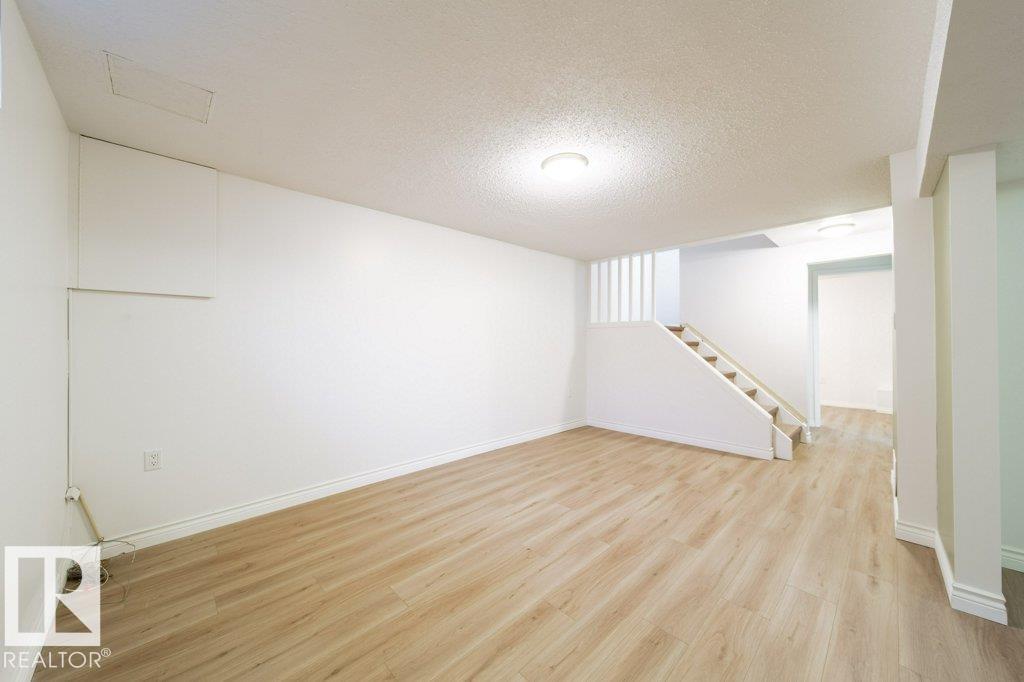 68 GREAT OAKS, Sherwood Park